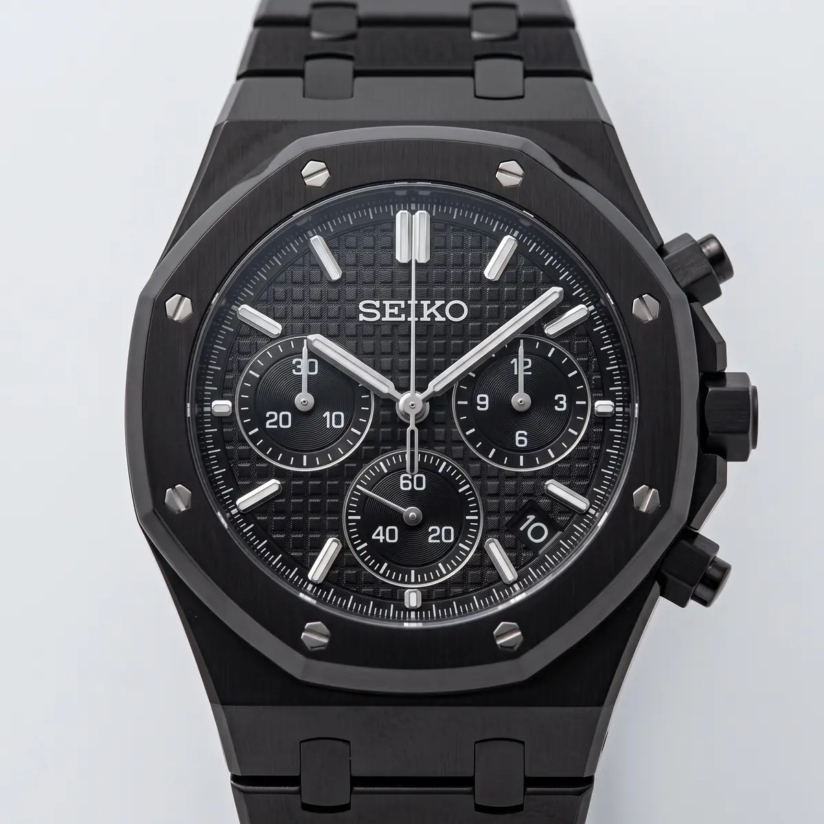 Seiko Mod Uhr OAK MOD CHRONOGRAPH – BLACKED OUT – Zifferblatt Nahaufnahme – MedoMods