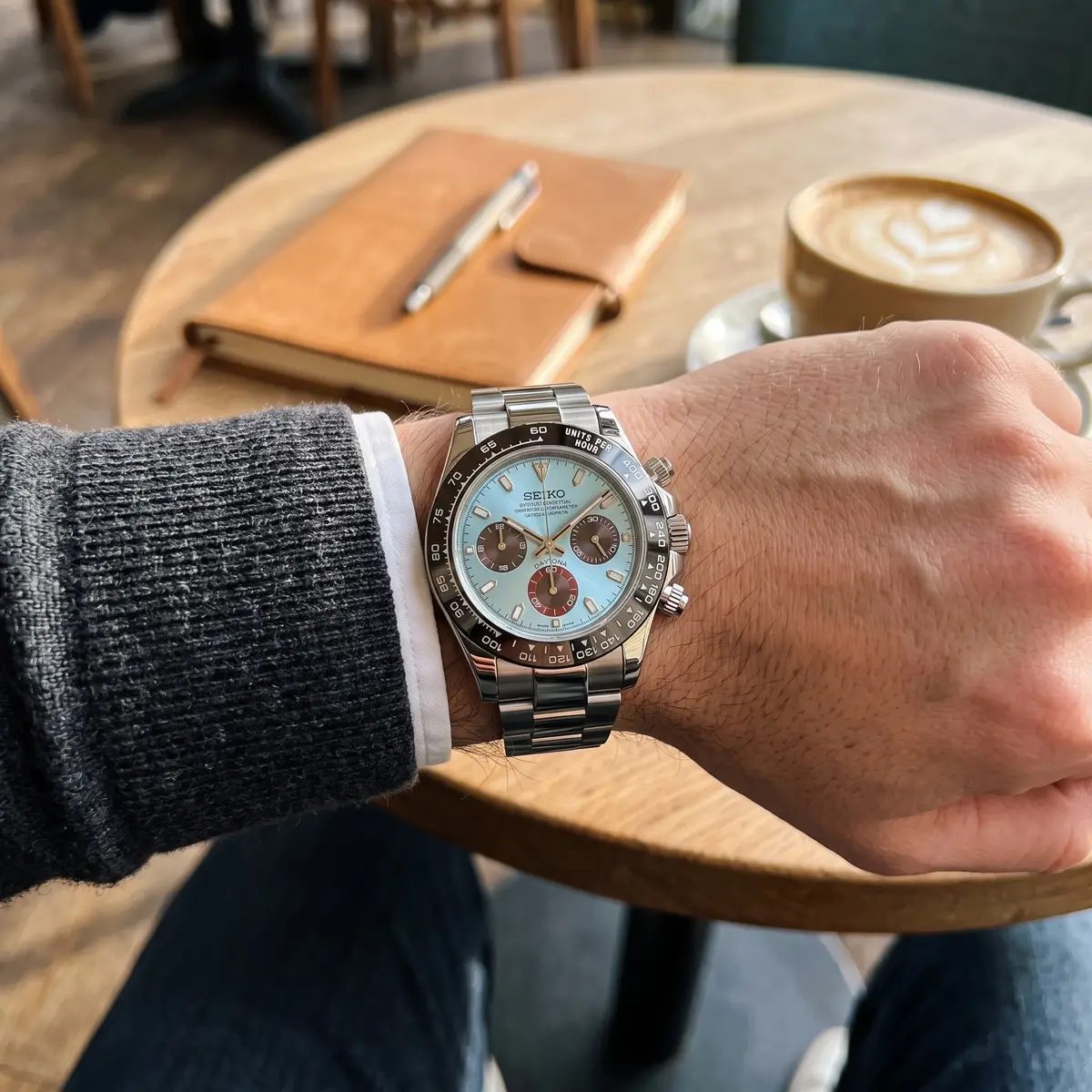 Seiko Mod Uhr TONA MOD – SKY STRIKER – am Handgelenk – Wristshot – MedoMods